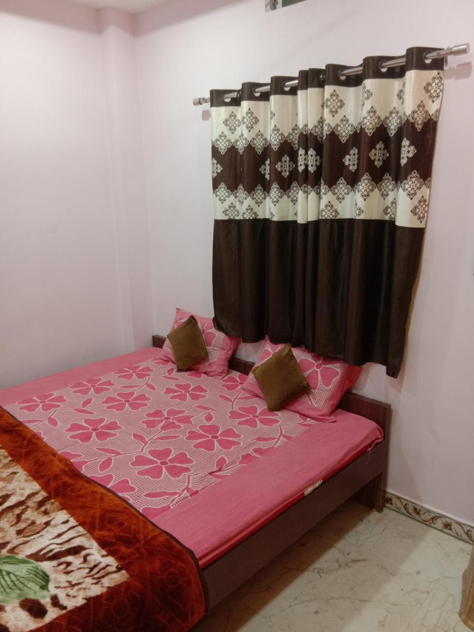 Shanti Guest House Удджайн Экстерьер фото