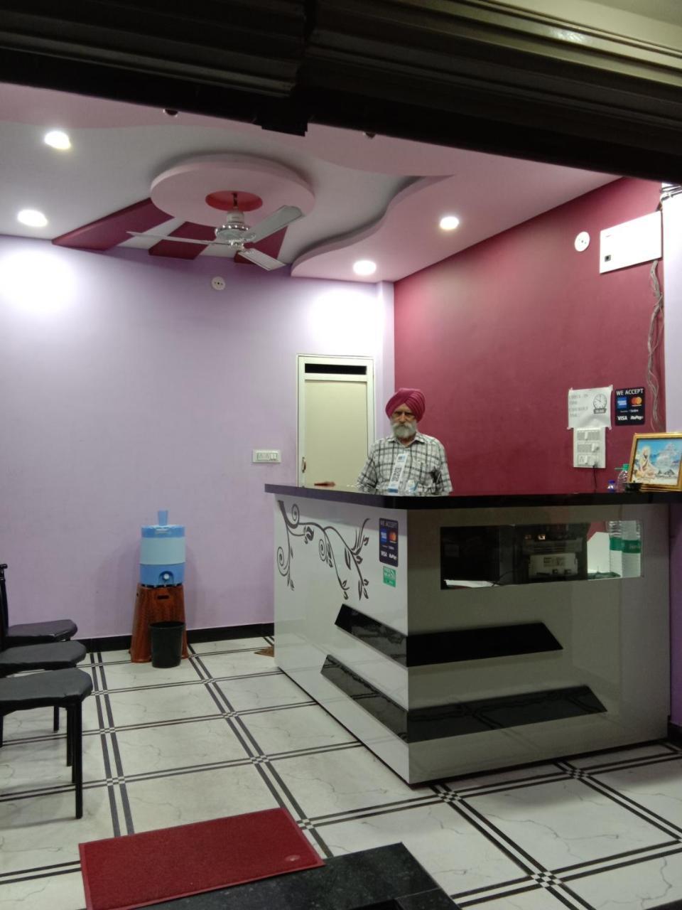 Shanti Guest House Удджайн Экстерьер фото