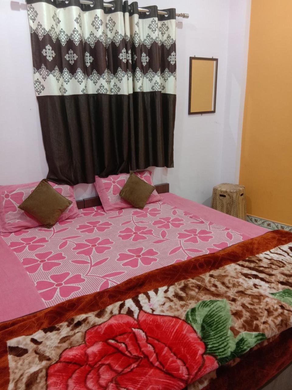 Shanti Guest House Удджайн Экстерьер фото